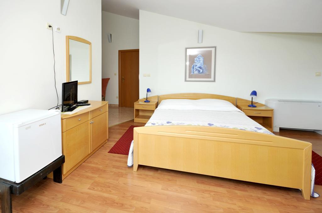 Apartments Villa Lida Trogir Buitenkant foto